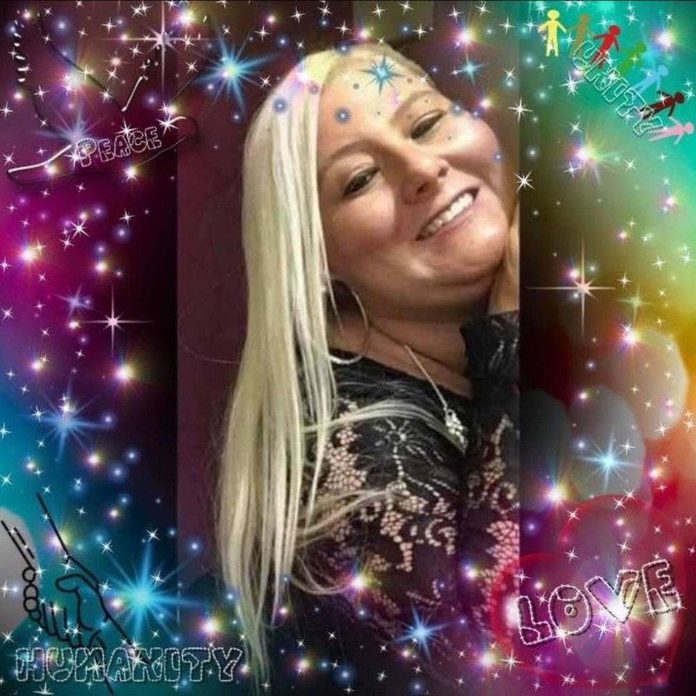 Meet your Posher, Lorrie